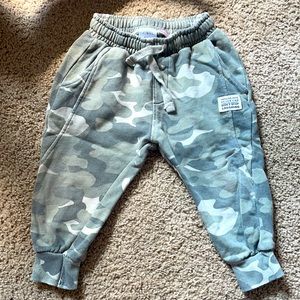 Zara camo sweatpants